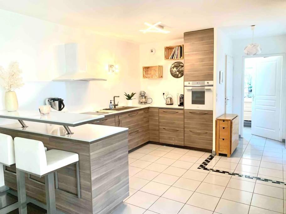 Apartament Marseille 60 M2 Terrasse Et Parking Zewnętrze zdjęcie